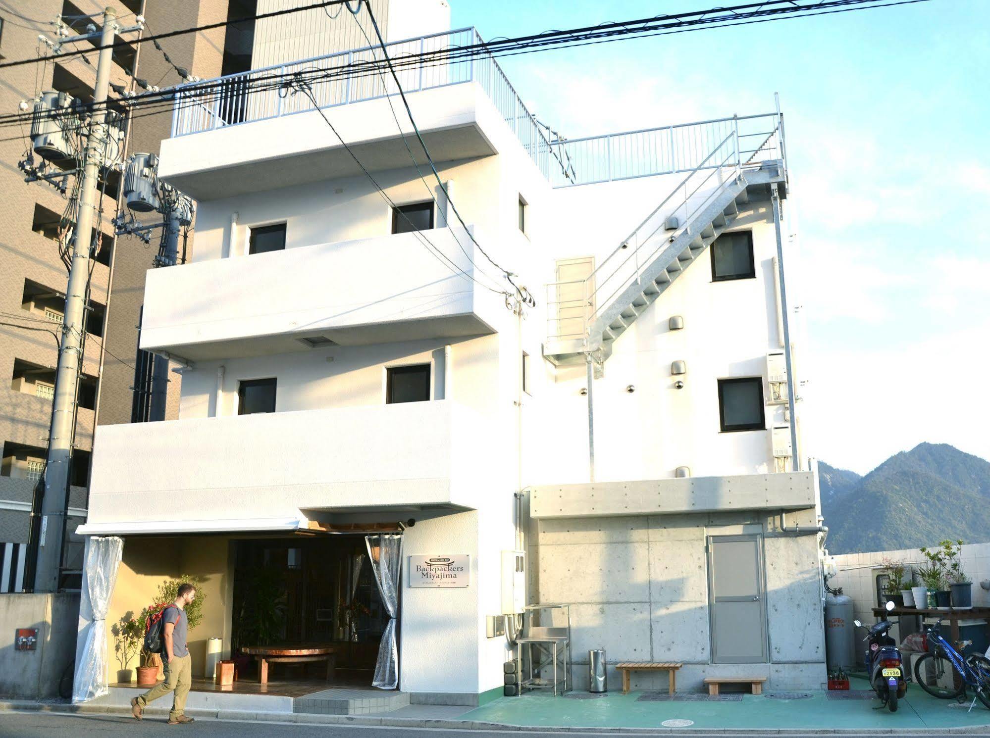 Hostel & Cafe Bar Backpackers Miyajima Itsukushima 外观 照片